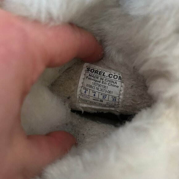 Sorel Out N About Bootie Gray Suede Shearling 6 Ankle Fall Cozy EUC Winter - Picture 5 of 8